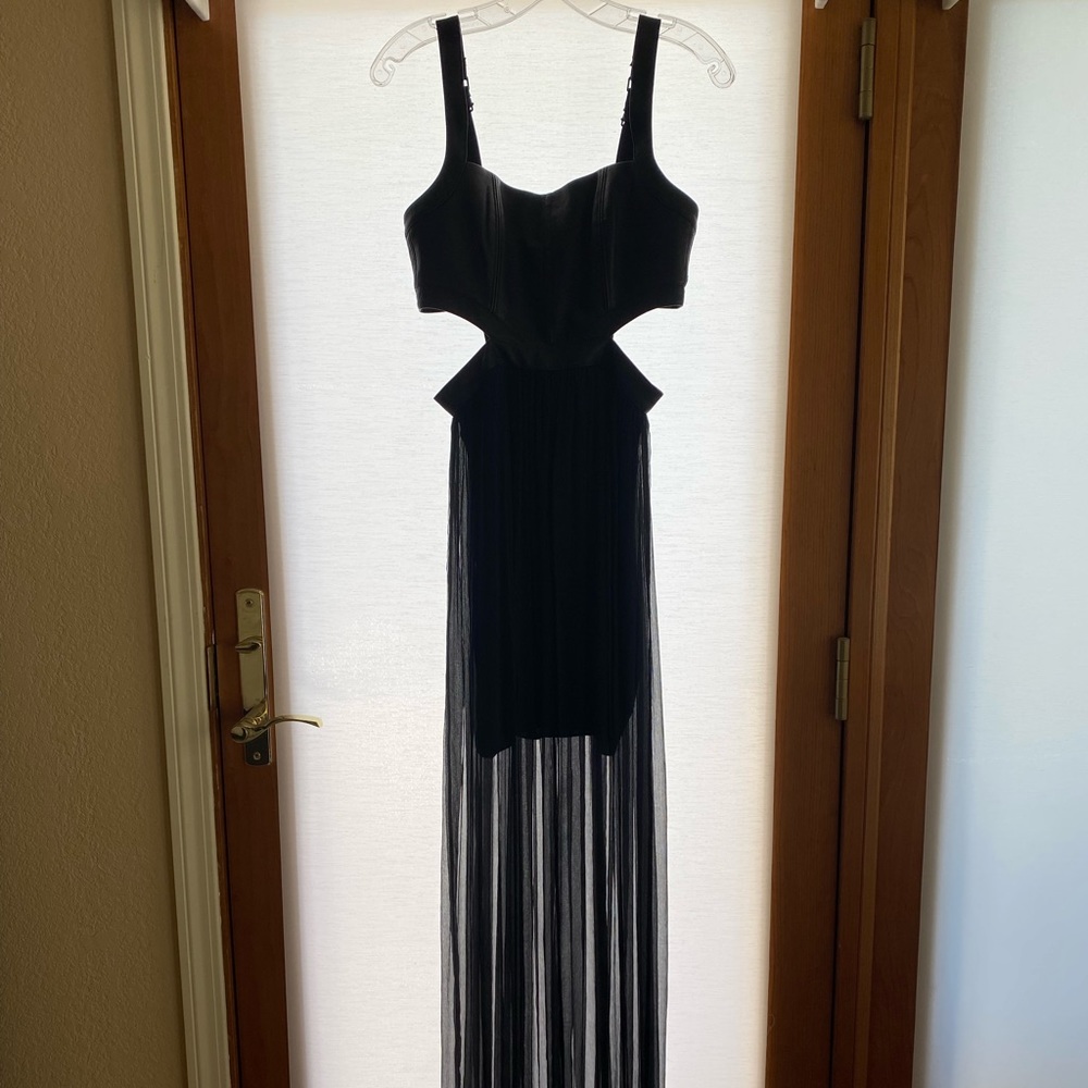 Alice + Olivia size 6 black dress